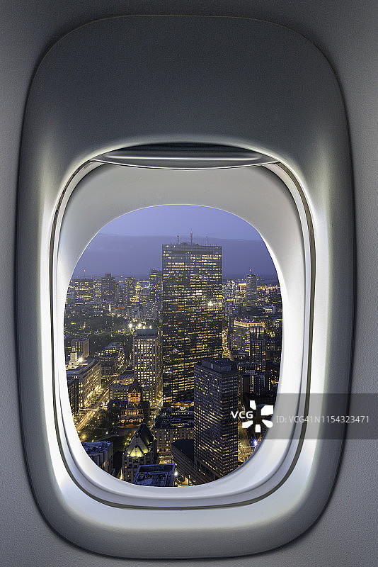 波士顿保诚中心空中走廊天文台日落时分的城市风光图片素材