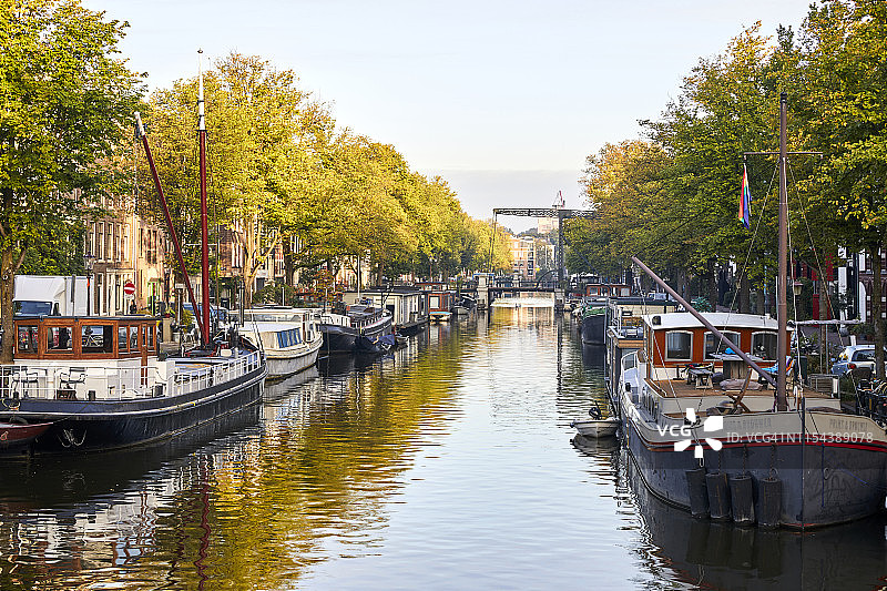 荷兰北荷兰省阿姆斯特丹的布劳威尔斯运河图片素材