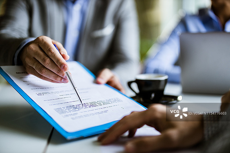 你应该在这里签字！图片素材