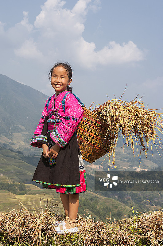 微笑的中国女孩图片素材