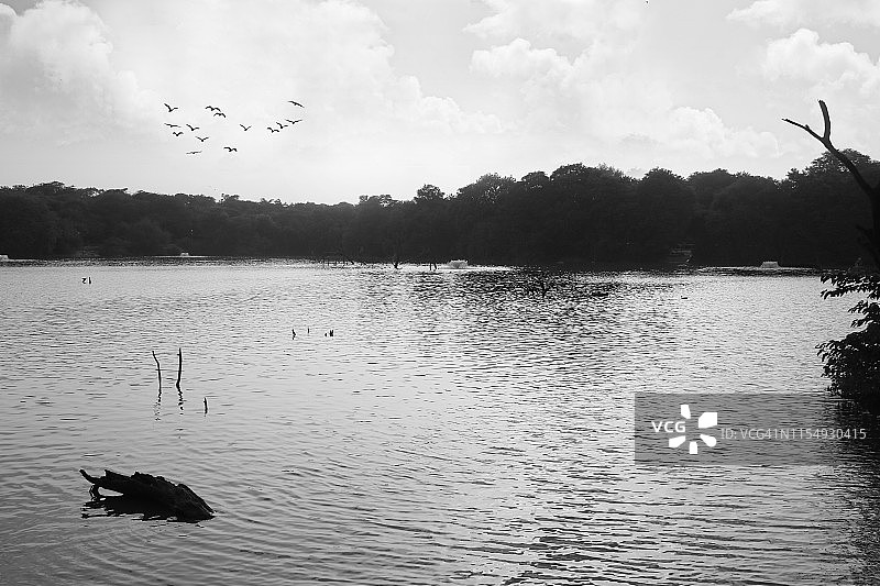 德里豪兹卡斯湖的黑白景色图片素材