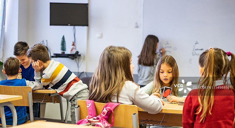 学校里的孩子们图片素材