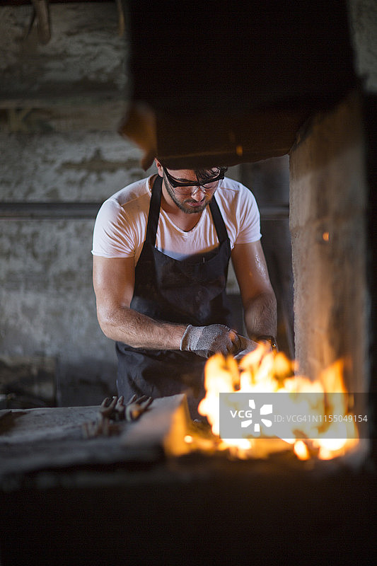 铁匠图片素材