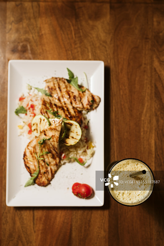 美味食物：三明治和肉类图片素材