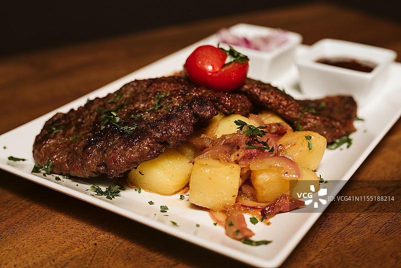 美味食物：三明治和肉类图片素材