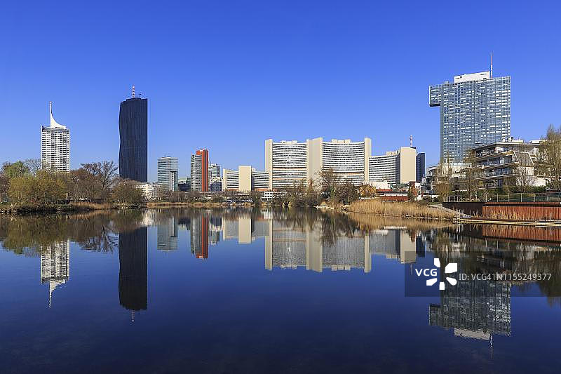 奥地利维也纳多瑙城，联合国城市和DC塔图片素材