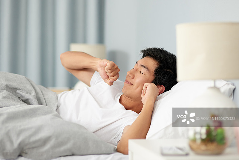 是时候起床了图片素材