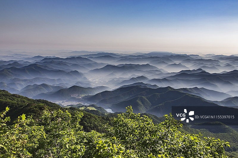 韩国莞州大屯山日出风光图片素材