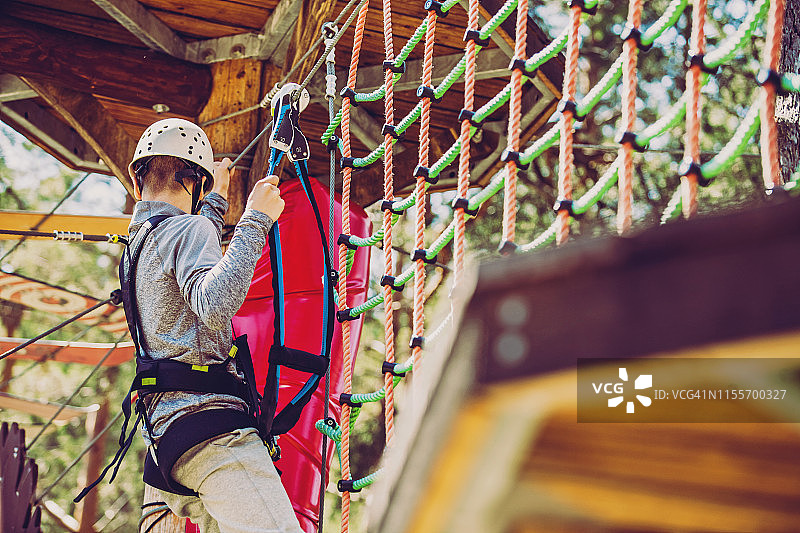 冒险乐园中的障碍赛道图片素材