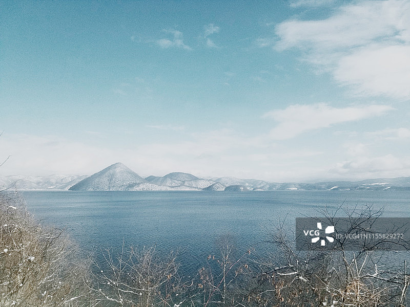 日本北海道洞爷湖的雪景图片素材