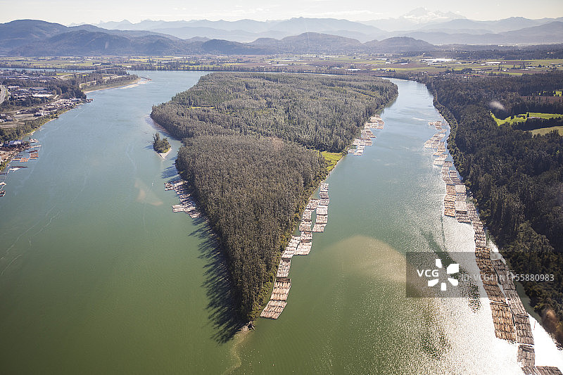 不列颠哥伦比亚省弗雷泽河上的马茨基岛图片素材