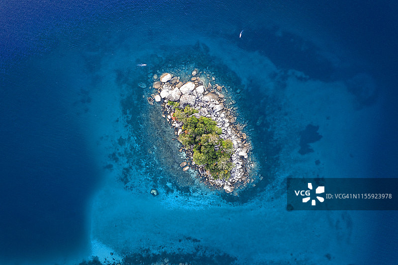 大海与岛屿图片素材