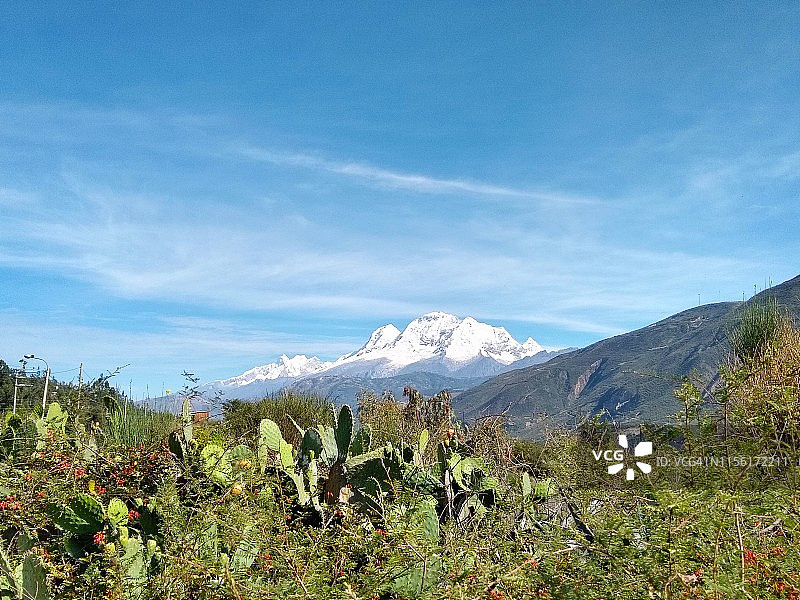 秘鲁最高峰瓦斯卡兰南峰图片素材