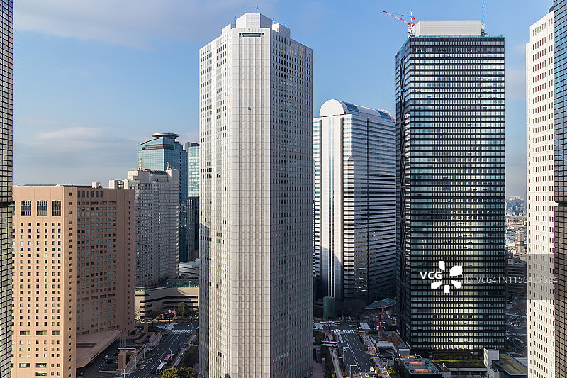 东京Shijuku城市的观点在白天-库存照片图片素材