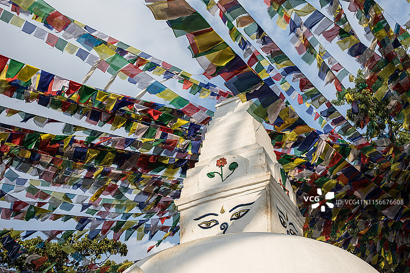 尼泊尔加德满都寺庙与旗帜图片素材