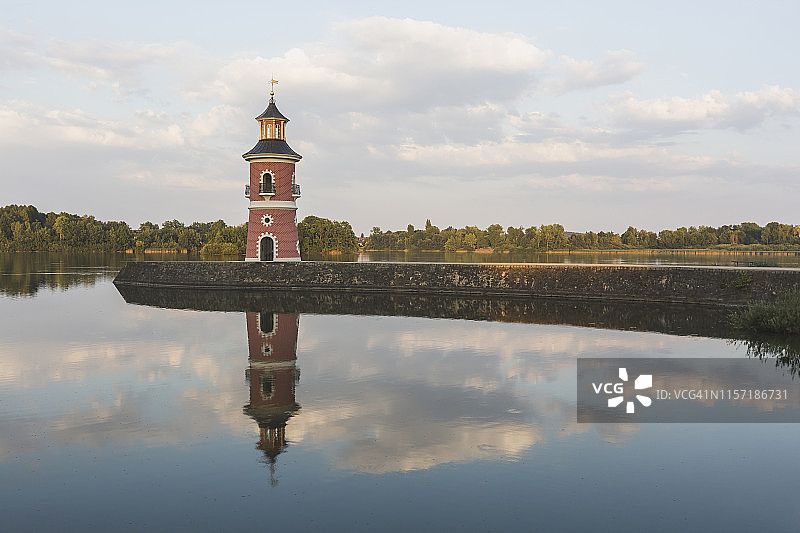 德国萨克森州莫里茨城堡的傍晚图片素材