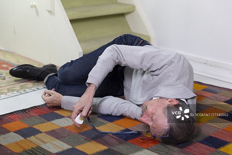 秋季和医疗警报图片素材