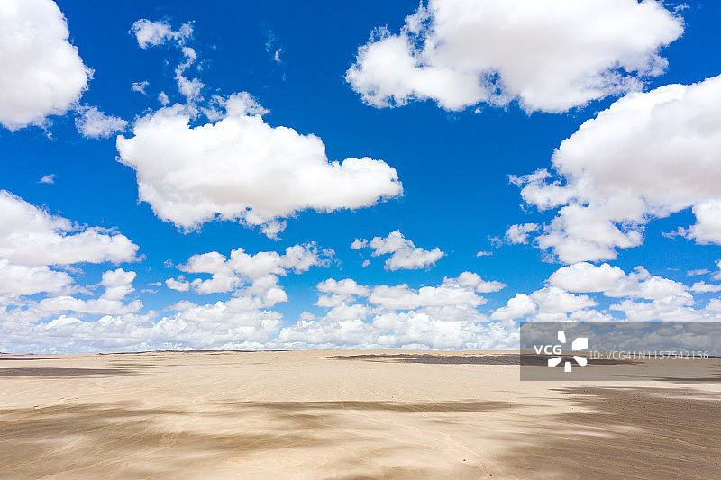 中国青海小柴旦湖风光图片素材