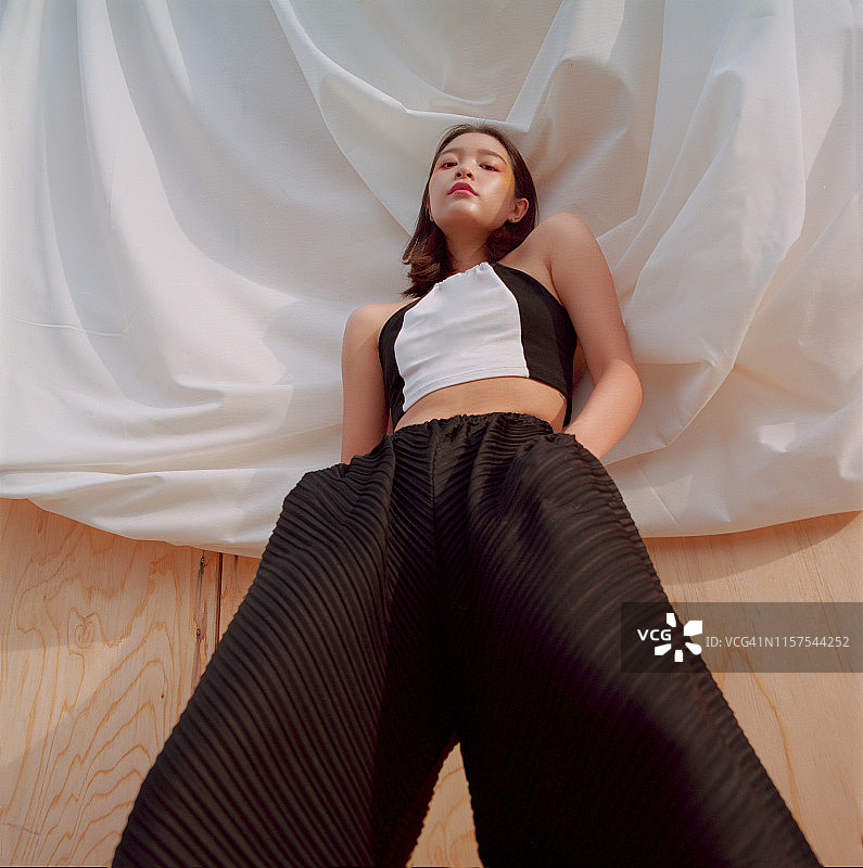 亚洲美女图片素材