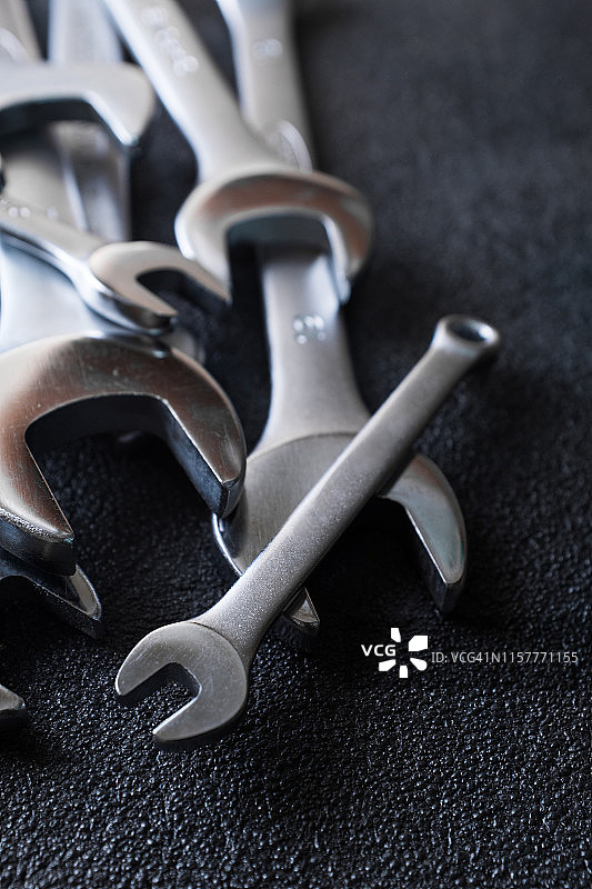 用于专业汽车维修的扳手合集图片素材
