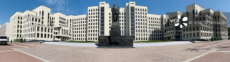 明斯克独立广场的政府大楼，白俄罗斯图片素材