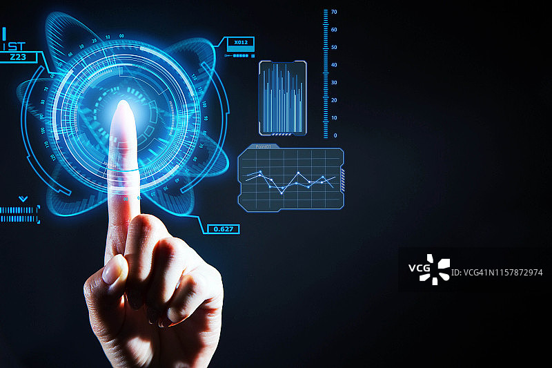 手指触摸未来感透明屏幕图片素材