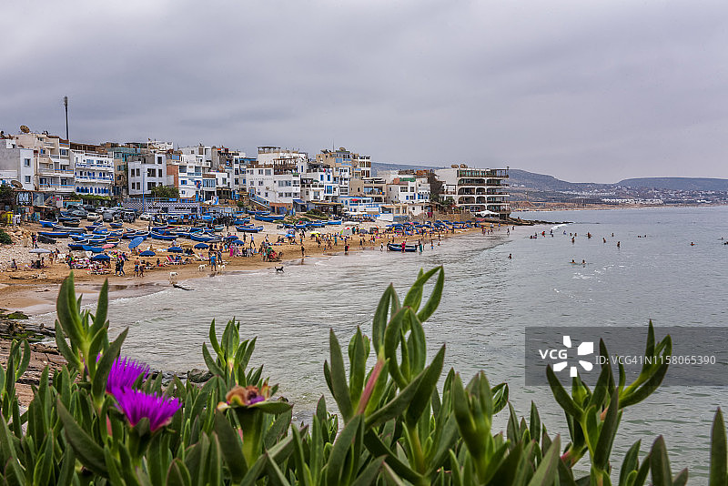 2018年6月，阿加迪尔附近塔加祖特海滩的概貌，摩洛哥图片素材