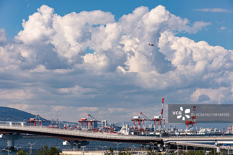 神户山岛上的积云图片素材