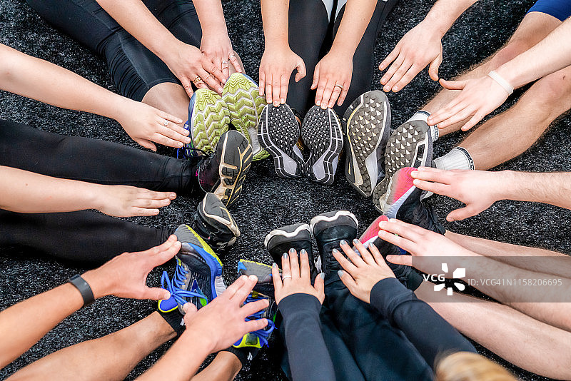 围成圈的手图片素材