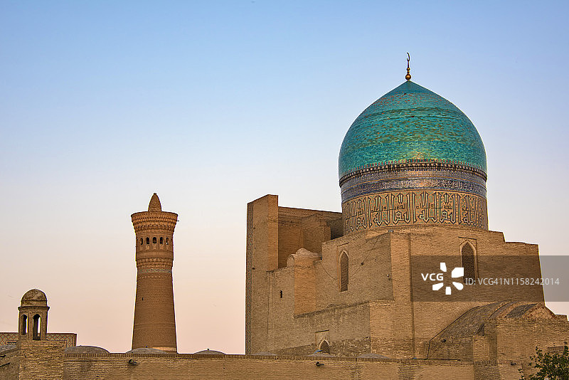 乌兹别克斯坦布哈拉卡扬宣礼塔图片素材