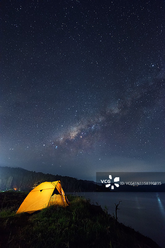 布延湖露营2图片素材