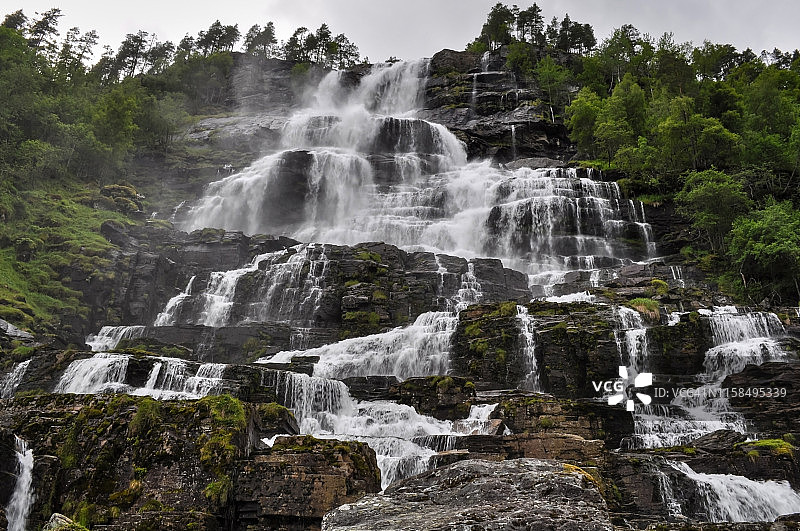 挪威最美丽最高的瀑布：特温德福斯瀑布图片素材