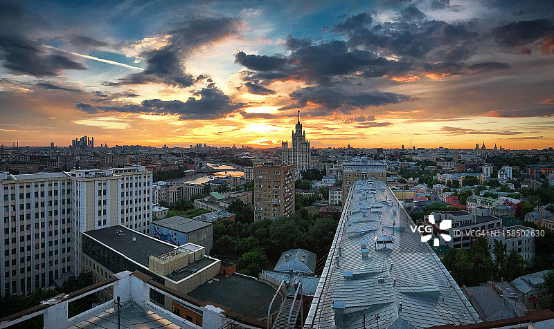 莫斯科历史中心上空的日落全景图片素材