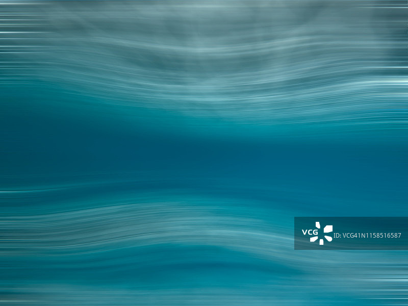 清澈海水中波浪下的动态效果图片素材