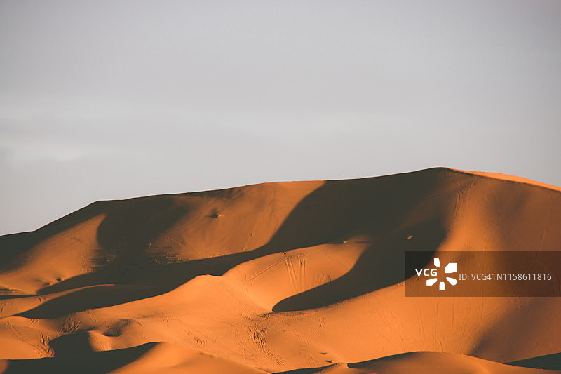 撒哈拉沙漠的傍晚图片素材