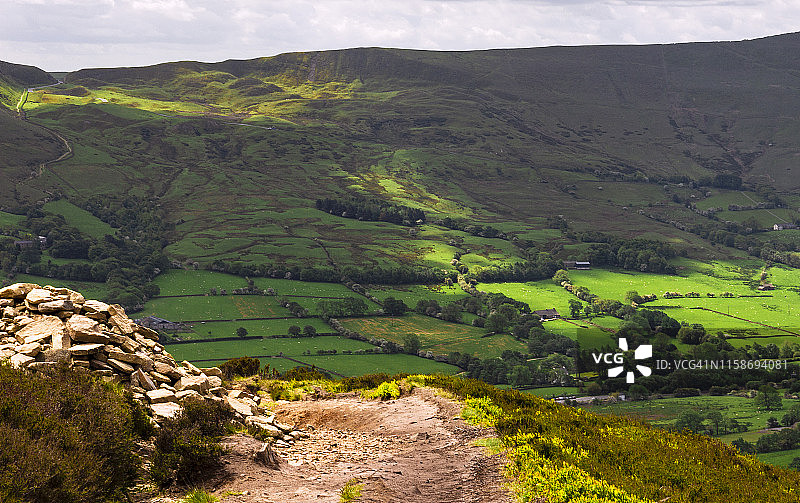 埃德尔山谷峰区丘陵风光图片素材