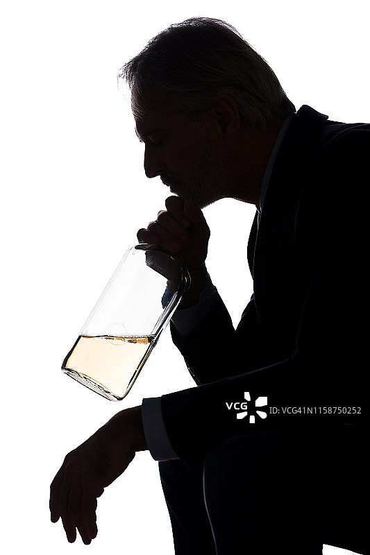 酒精成瘾图片素材