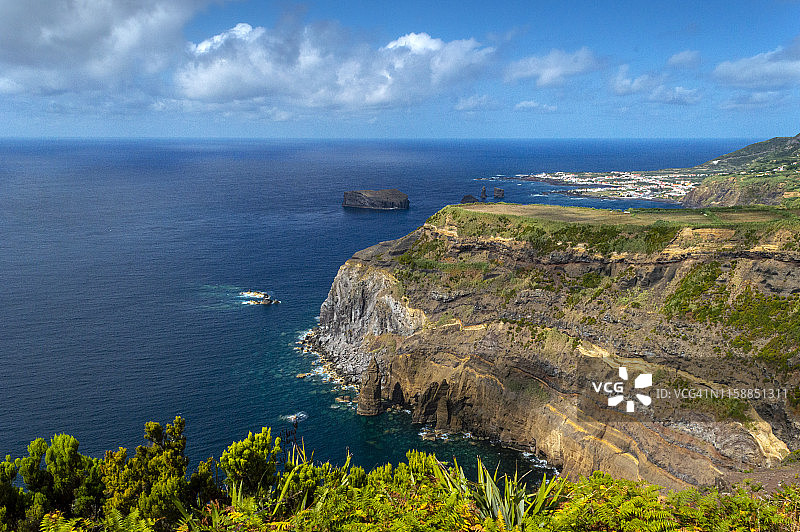葡萄牙亚速尔群岛圣米格尔岛莫斯特罗斯小岛图片素材