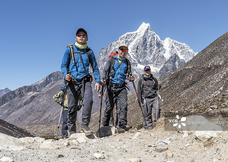 尼泊尔珠穆朗玛峰登山向导（丁波切附近）图片素材