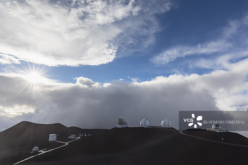 美国夏威夷莫纳克亚火山莫纳克亚天文台的望远镜图片素材
