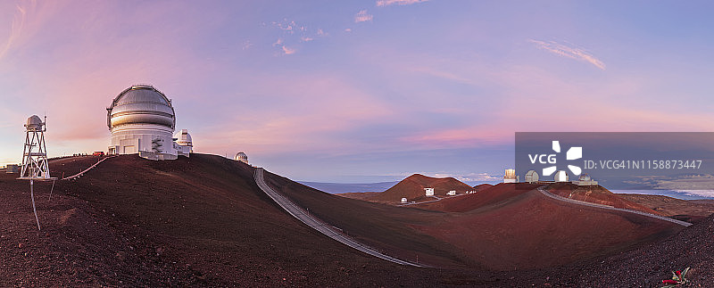 美国夏威夷大岛莫纳克亚火山日出景观及天文台图片素材