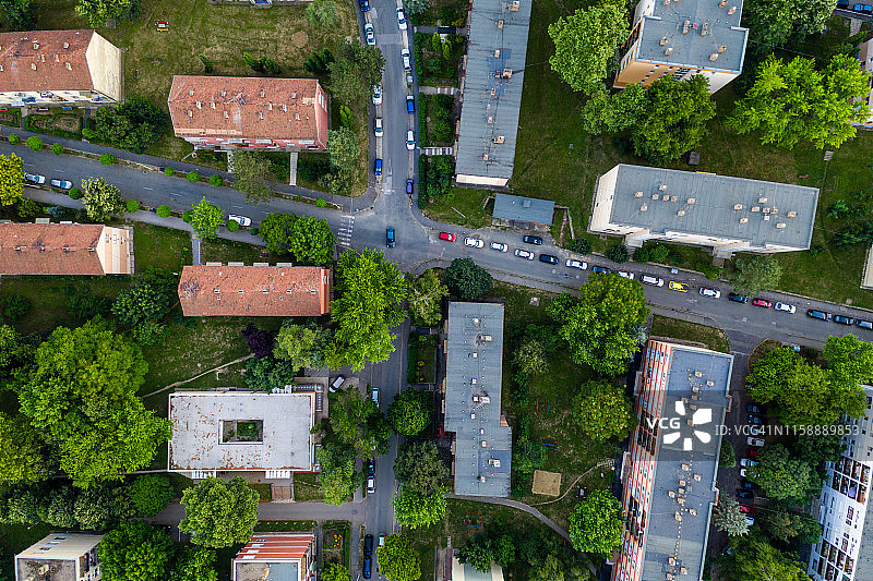 飞越城市地区图片素材