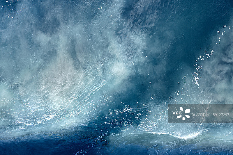 航拍深蓝海浪水纹图片素材