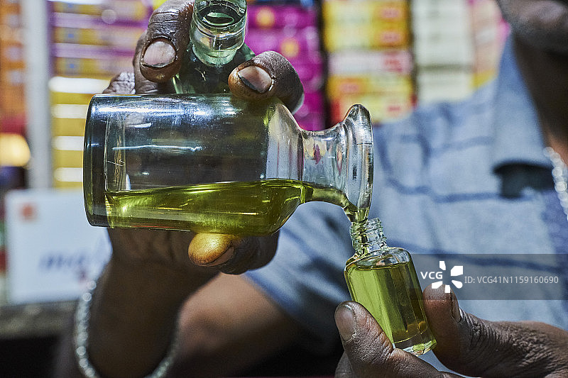 印度德里香水店图片素材