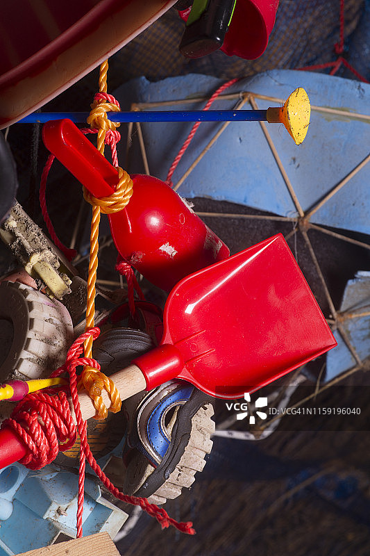 旧儿童玩具绳结图片素材