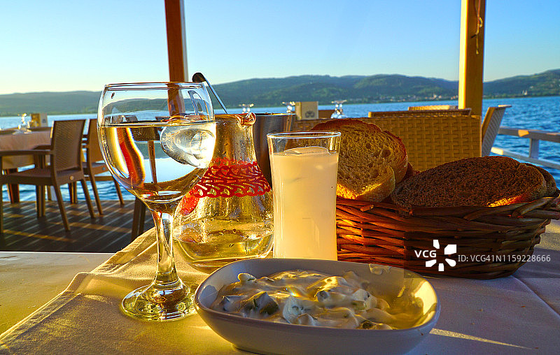 土耳其饮品拉克酒图片素材