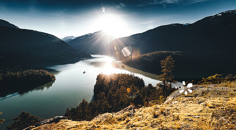 迪亚布洛湖风光图片素材