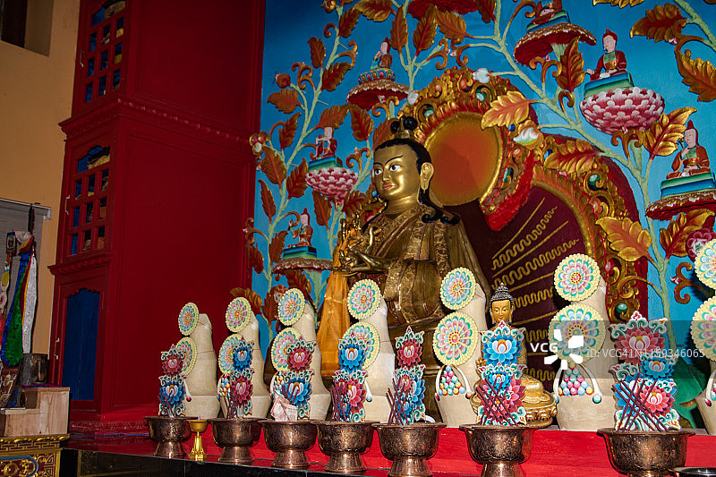 宗姆山谷拉玛冈佛教寺院图片素材