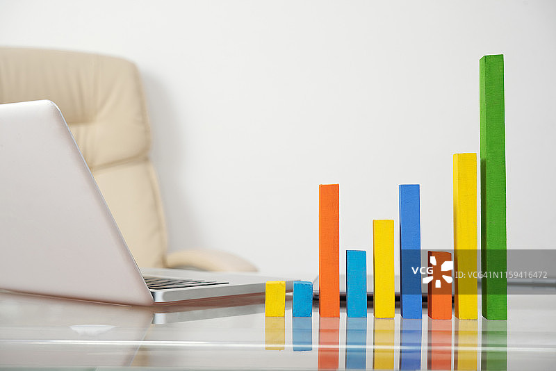 彩色条形图图片素材