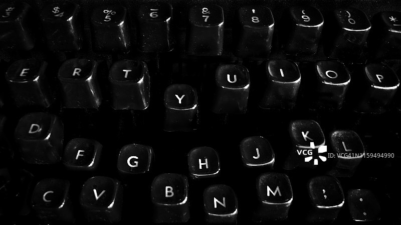黑白老式打字机键盘图片素材